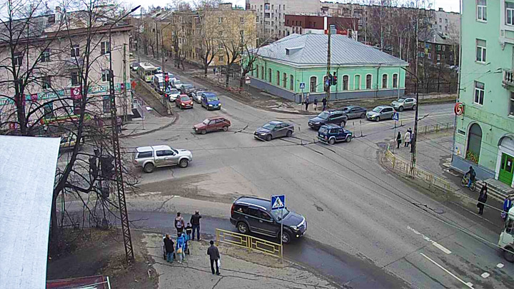 Онлайн веб-камера на перекрёстке Невского - Правды (Петрозаводск, Россия)